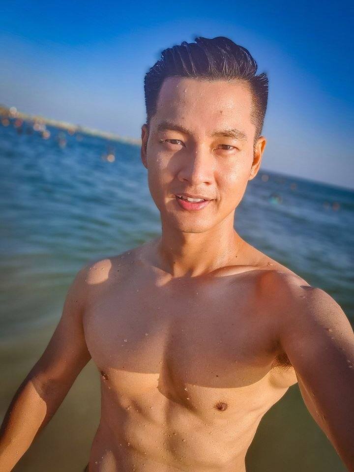 ถอดโชว์เรือนร่าง 2622