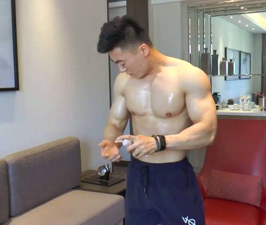 แกร่ง..