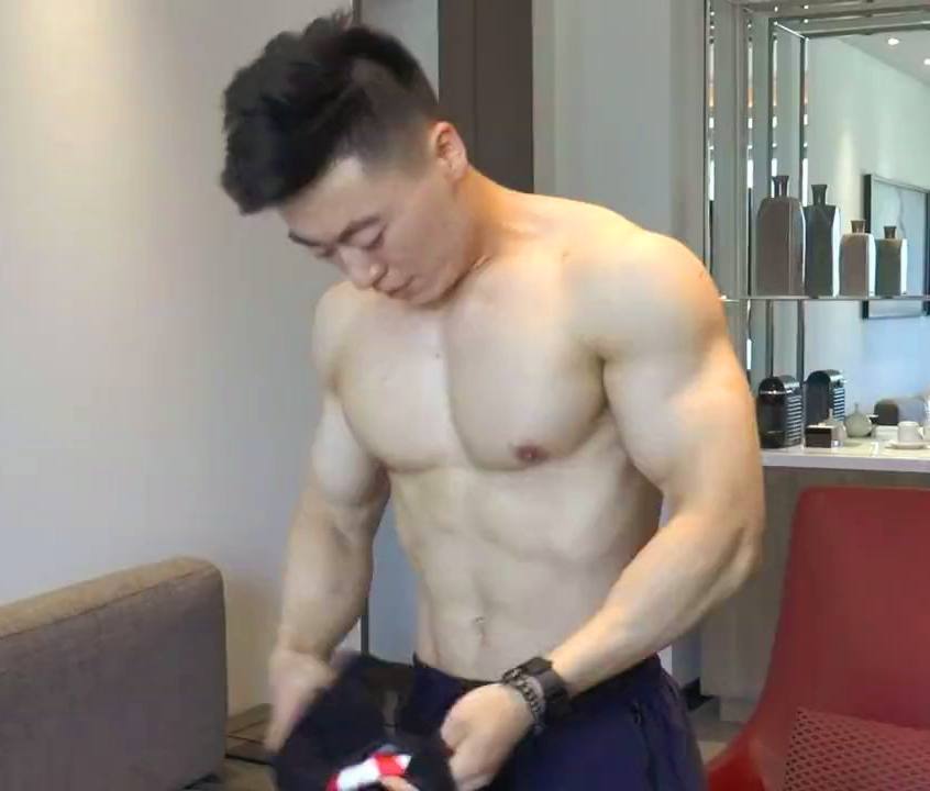 แกร่ง..