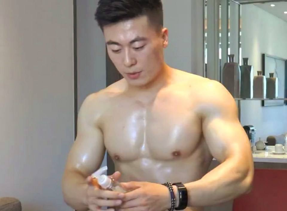 แกร่ง..
