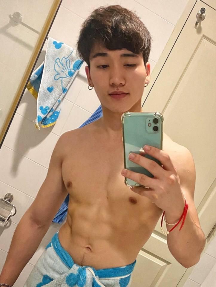 รวมหนุ่มขี้ร้อน