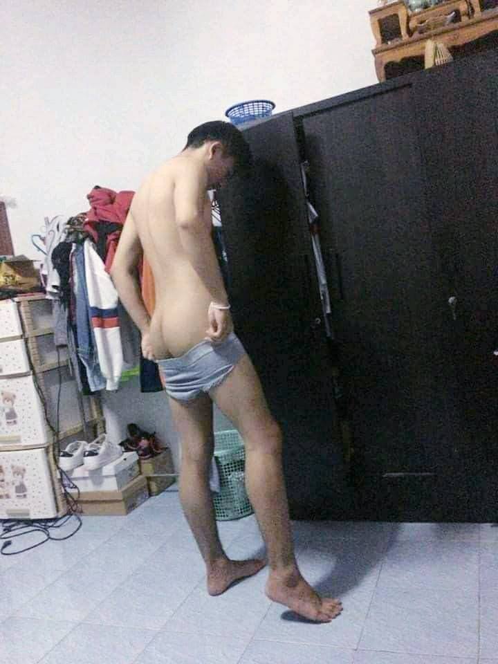นายจะถอดเอง(หรือ)จะให้เราถลก