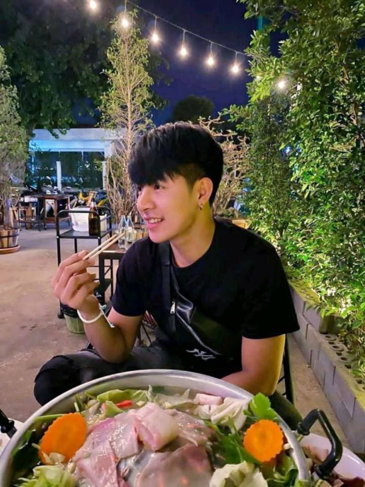 นายจะถอดเอง(หรือ)จะให้เราถลก
