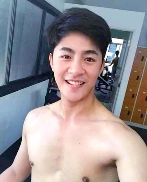 นายจะถอดเอง(หรือ)จะให้เราถลก