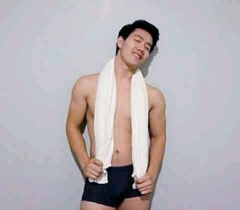 นายจะถอดเอง(หรือ)จะให้เราถลก