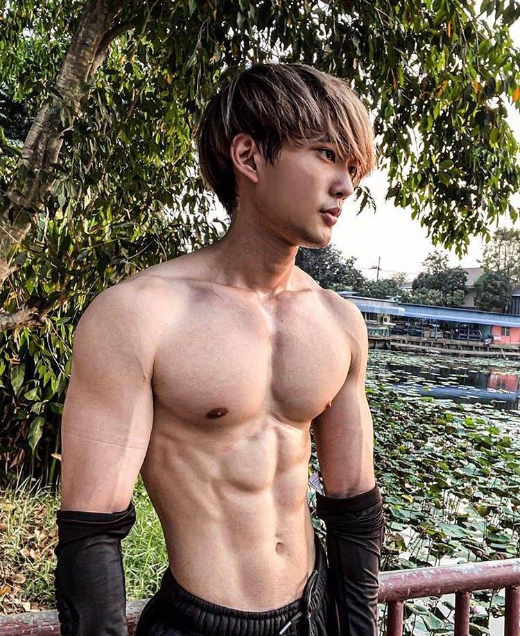 ฟิตเปรี๊ยะ ที่สี่สิบเก้า