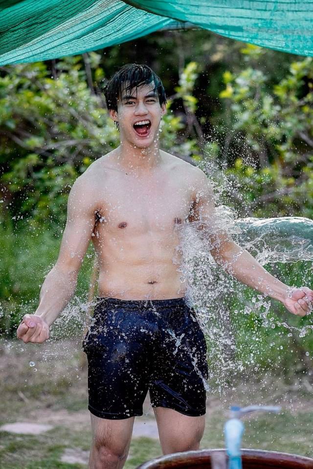 ฟิตเปรี๊ยะ ที่สี่สิบเก้า