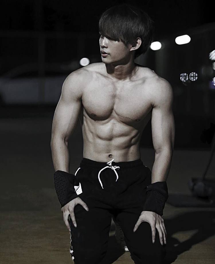 เปิดวาร์ป IG หนุ่มหล่อหุ่นดี #13