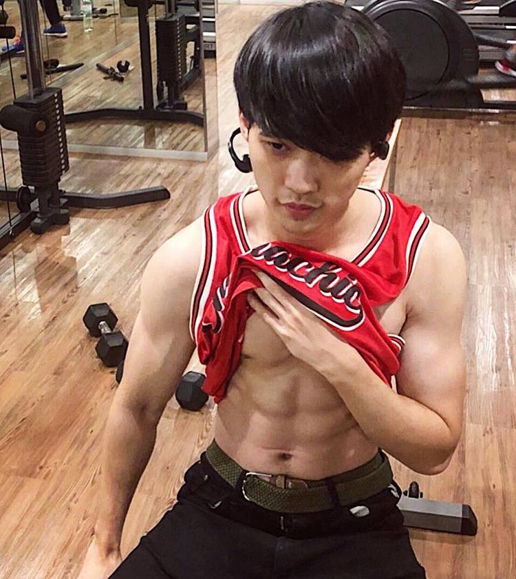 เปิดวาร์ป IG หนุ่มหล่อหุ่นดี #13