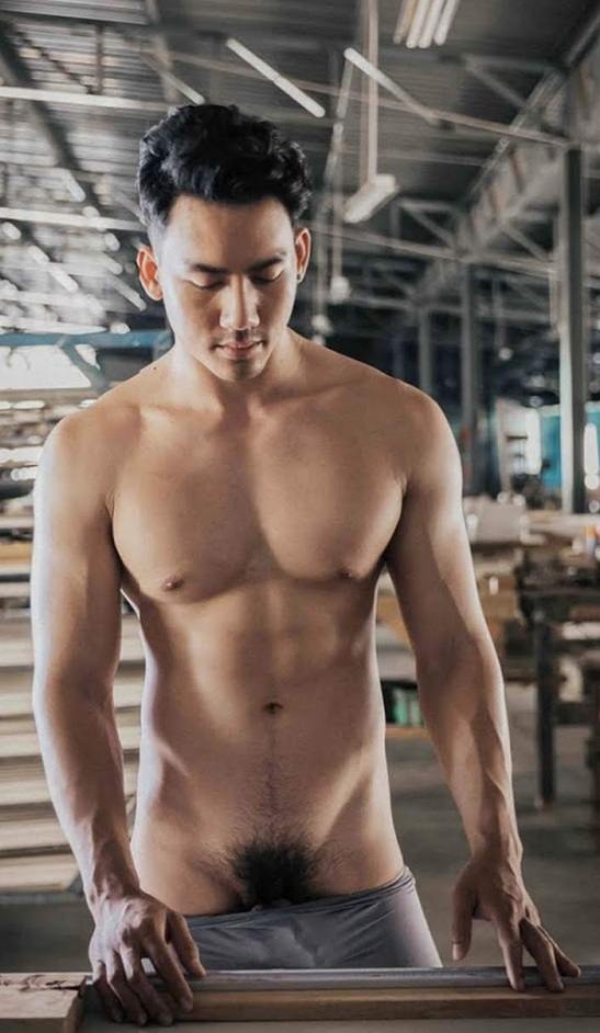 หนุ่มหล่อขึ้นปก 566.2