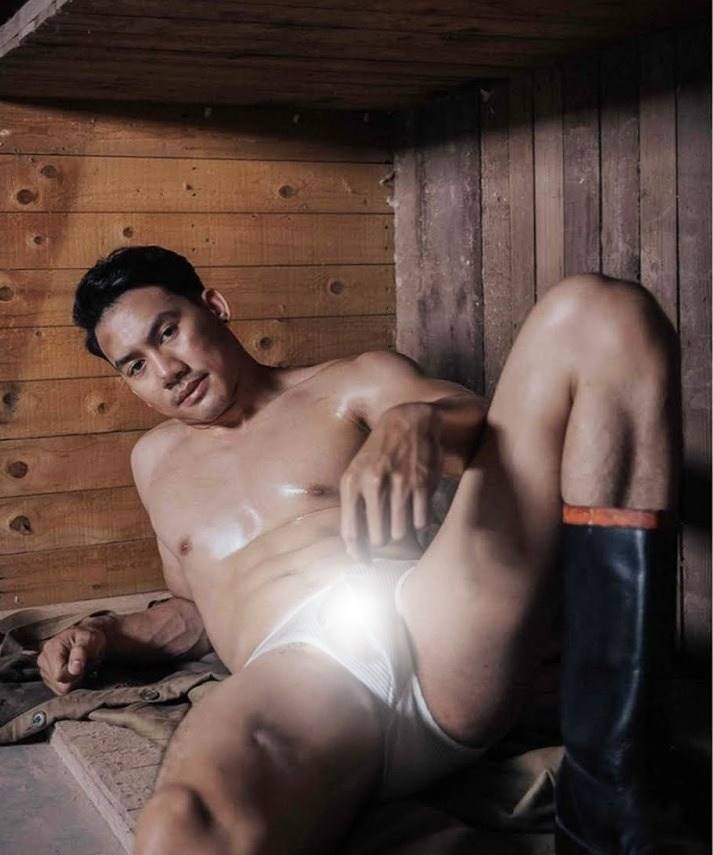 หนุ่มหล่อขึ้นปก 566.3