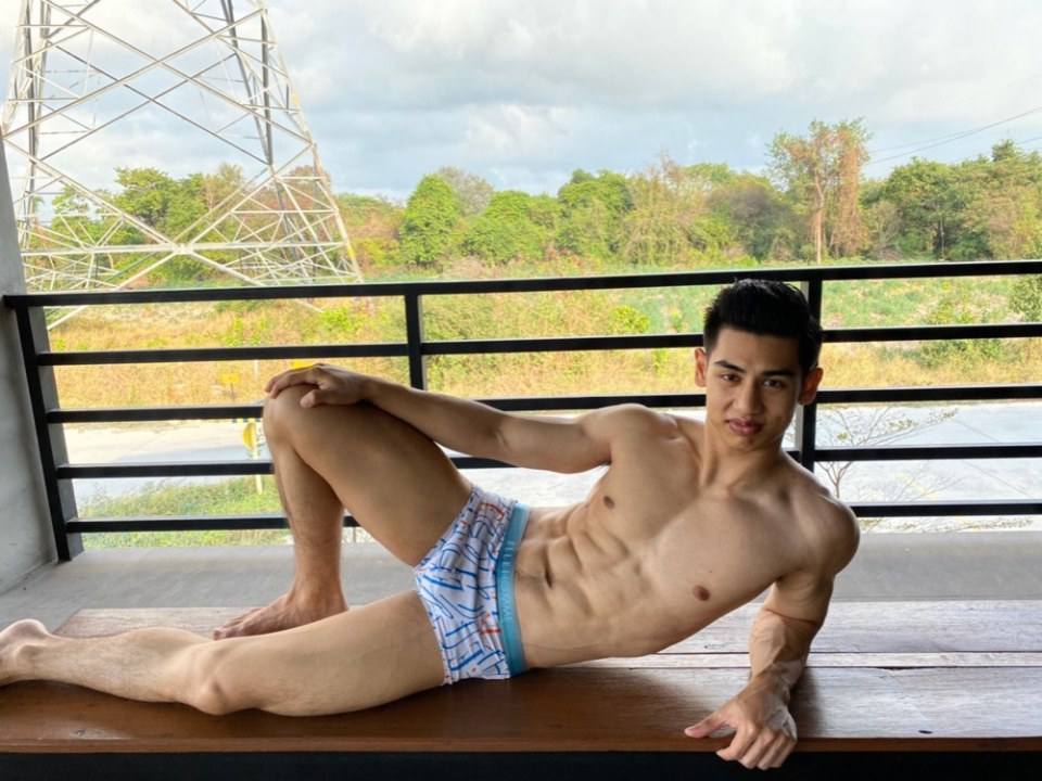 ฟิตเปรี๊ยะ ที่ห้าสิบสี่