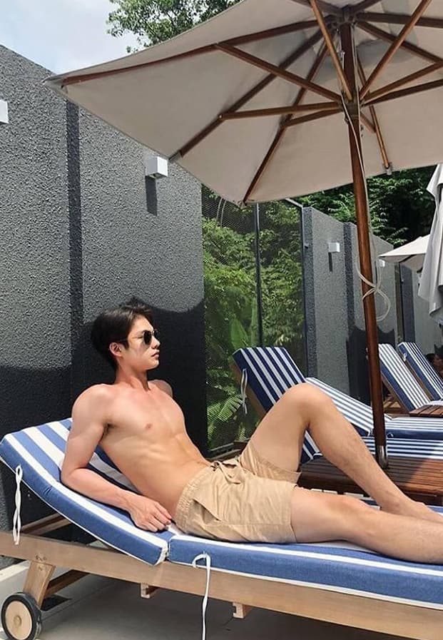 ไบร์ท วชิรวิชญ์ นักแสดงลูกครึ่งไทย-อเมริกัน ขวัญใจมหาชน