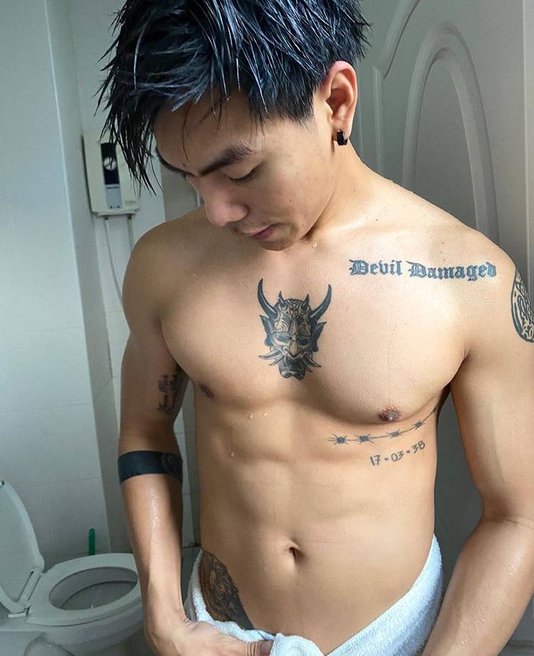 ถอดโชว์ประปราย /21/