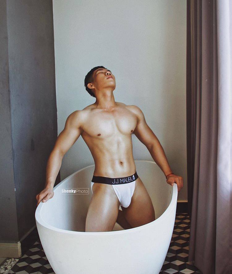 ถอดโชว์ประปราย /21/