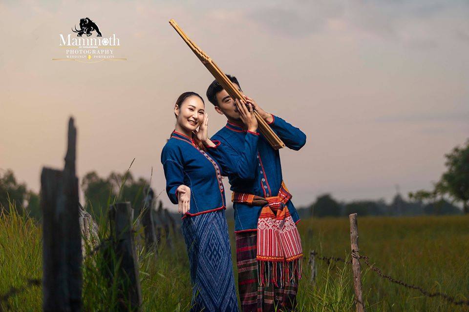 พรีเวดดิ้ง ชุดพื้นเมืองอีสาน