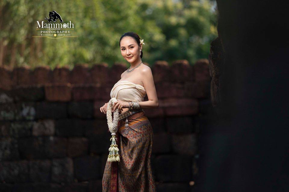ชุดแต่งงานอีสาน, Thailand