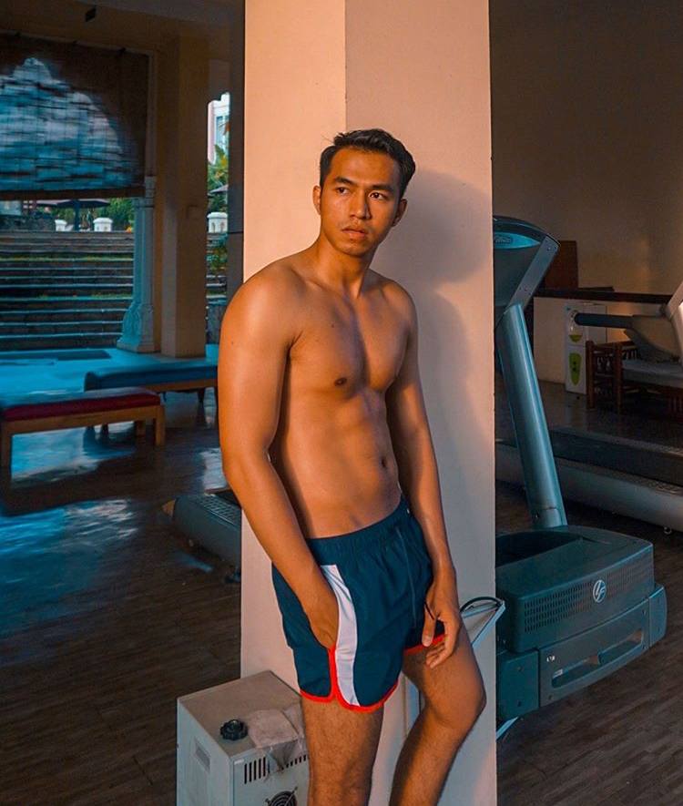 คลั่งหนุ่มผิวแทน♂006
