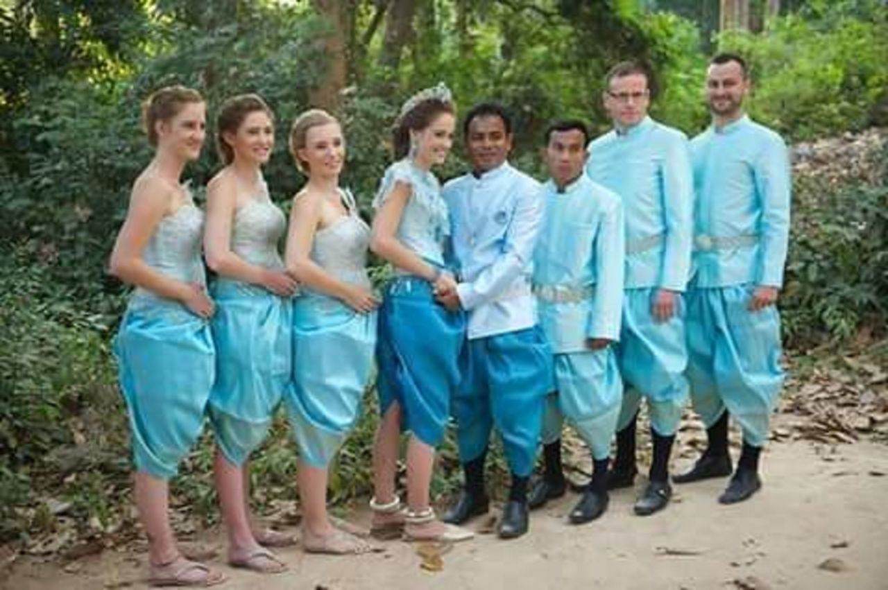Cambodia national costume (សំពត់) 🇰🇭