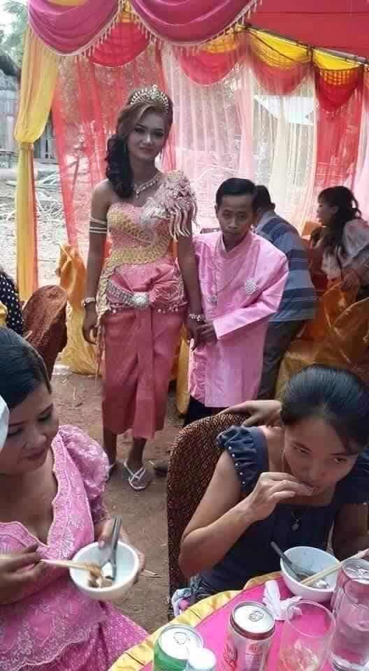 Cambodia national costume (សំពត់) 🇰🇭
