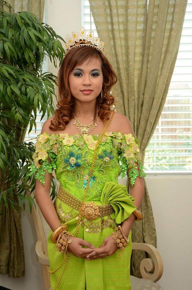 Cambodia national costume (សំពត់)