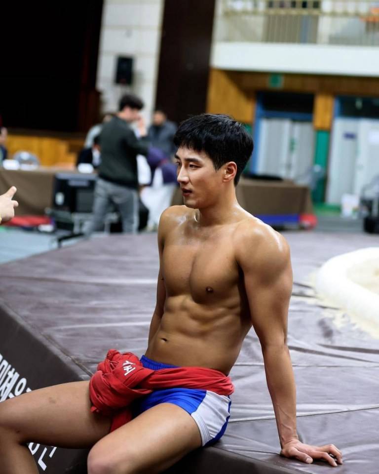 ถอดโชว์ประปราย /23/
