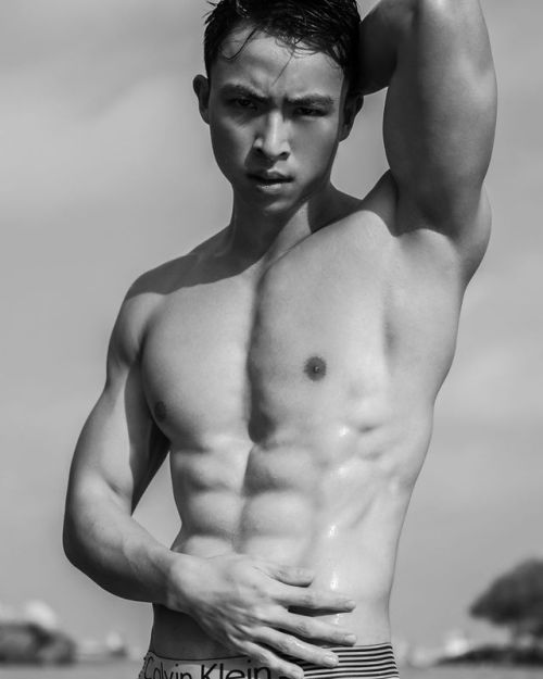 ถอดโชว์ประปราย /26/