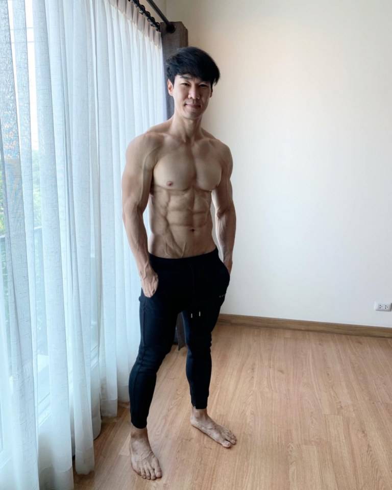 กักตัวให้แซ่บ