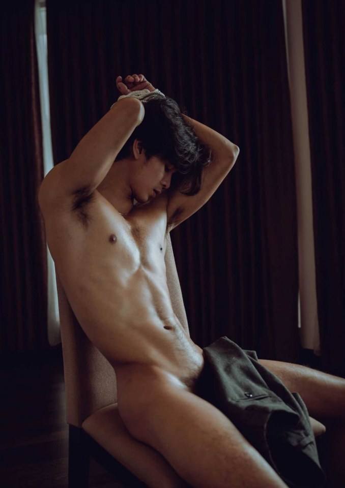 สายการบินวีไอพีไลน์..บินสบายผู้ชายเปลือยกายทั้งลำ