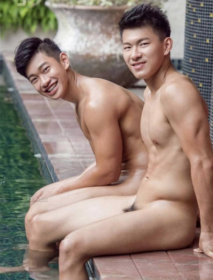 หนุ่มหล่อขึ้นปก 572.1