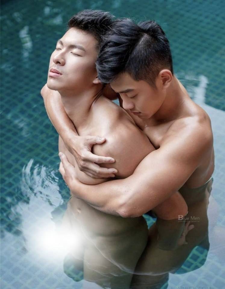 หนุ่มหล่อขึ้นปก 572.1