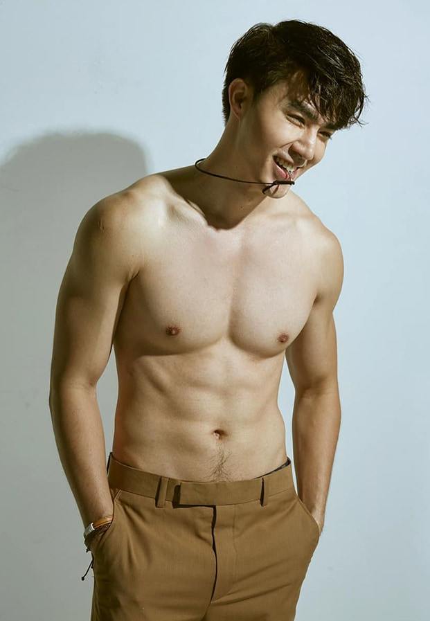 ซี พฤกษ์ หรือ ไฟท์เตอร์ จาก WHY R U THE SERIES เพราะรักใช่เปล่า