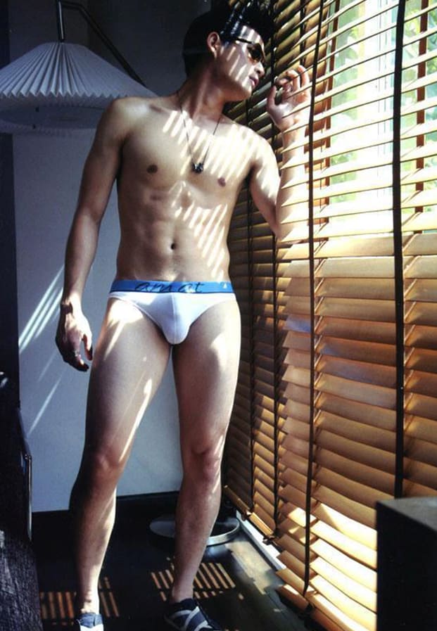 ย้อนรอยความแซ่บ!! ปั้นจั่น ปรมะ ดาราเป้าตุง ถ่ายแบบหวิวลงนิตยสาร