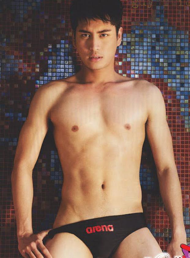 ย้อนรอยความแซ่บ!! ปั้นจั่น ปรมะ ดาราเป้าตุง ถ่ายแบบหวิวลงนิตยสาร