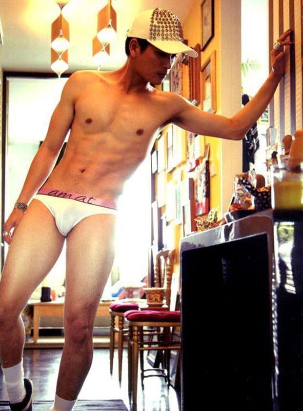 ย้อนรอยความแซ่บ!! ปั้นจั่น ปรมะ ดาราเป้าตุง ถ่ายแบบหวิวลงนิตยสาร