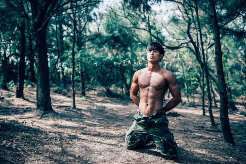 ท.ทหารเซ็กซี่ [1000]