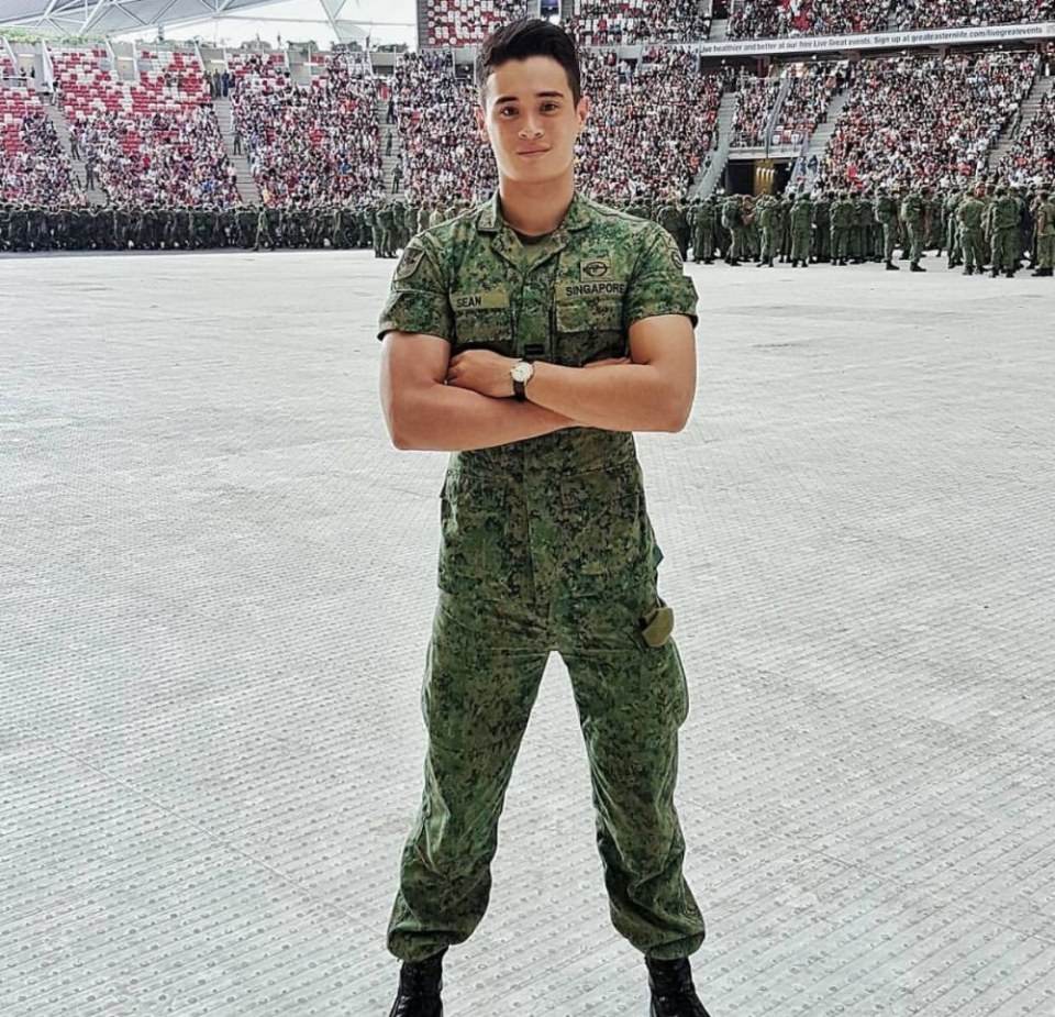ท.ทหารเซ็กซี่ [996]