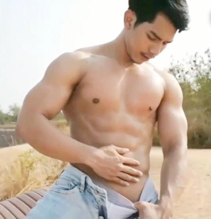 ซ่อมรถสักครู่..นายอยู่เฉยๆหน่อยสิ