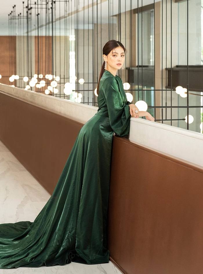 ใบเฟิร์น พิมพ์ชนก @ AROUND Magazine issue 121 April 2020