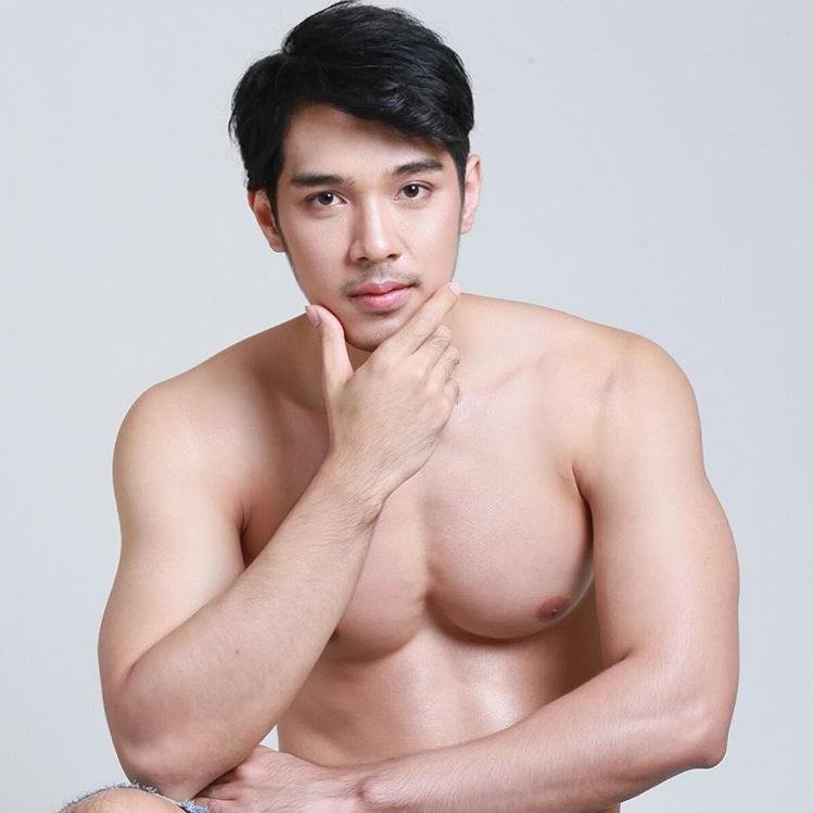 หนุ่มท็อป