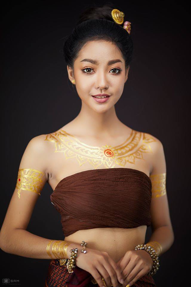 Thai traditional dress, ชุดพื้นเมืองอีสาน