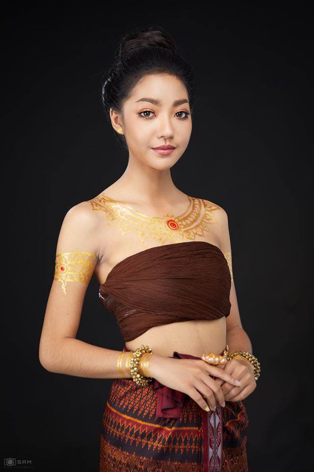 Thai traditional dress, ชุดพื้นเมืองอีสาน