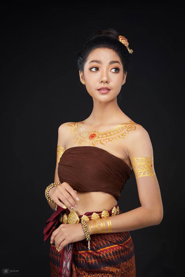Thai traditional dress, ชุดพื้นเมืองอีสาน