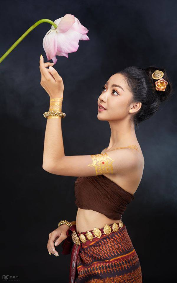 Thai traditional dress, ชุดพื้นเมืองอีสาน