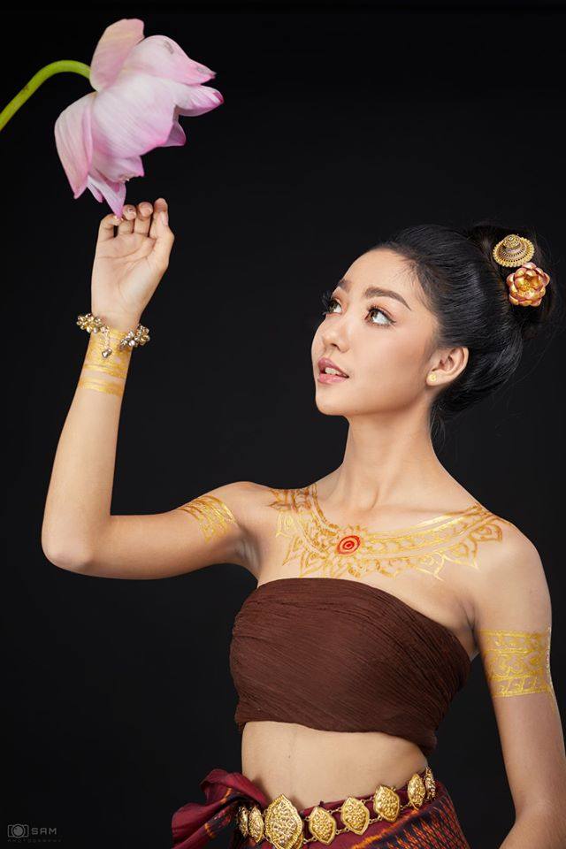 Thai traditional dress, ชุดพื้นเมืองอีสาน