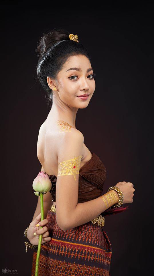 Thai traditional dress, ชุดพื้นเมืองอีสาน