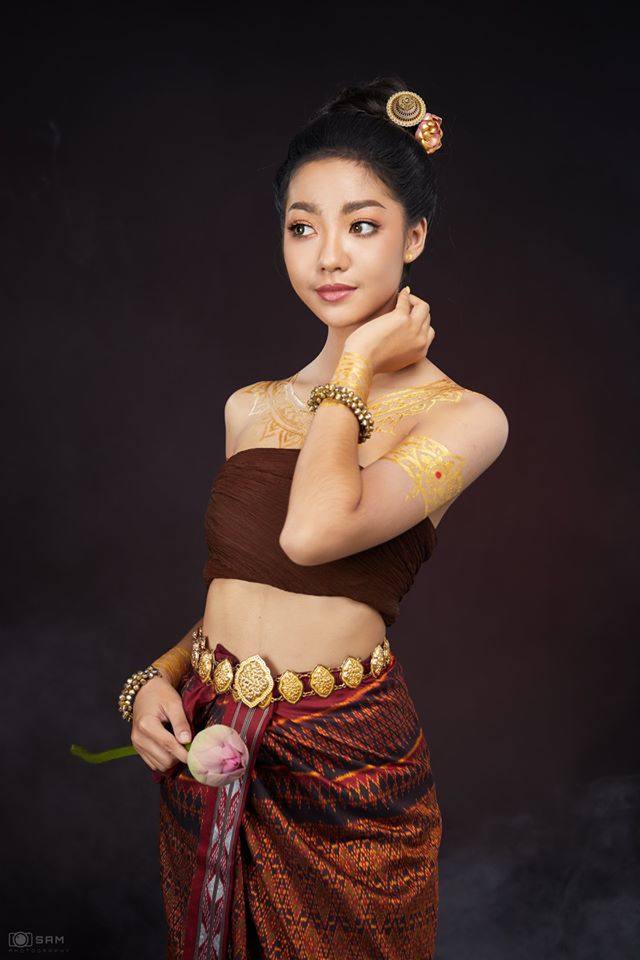 Thai traditional dress, ชุดพื้นเมืองอีสาน