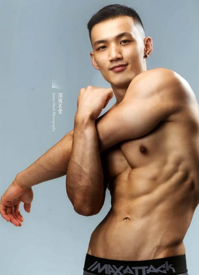 [OMGBoy038][18+] อยากแค่เอาลิ้นแตะลิ้น แตะปลายข้าวหลามของ Alvin Huang  มองรูปเขาแล้วรู้สึกจริงๆ ครับ