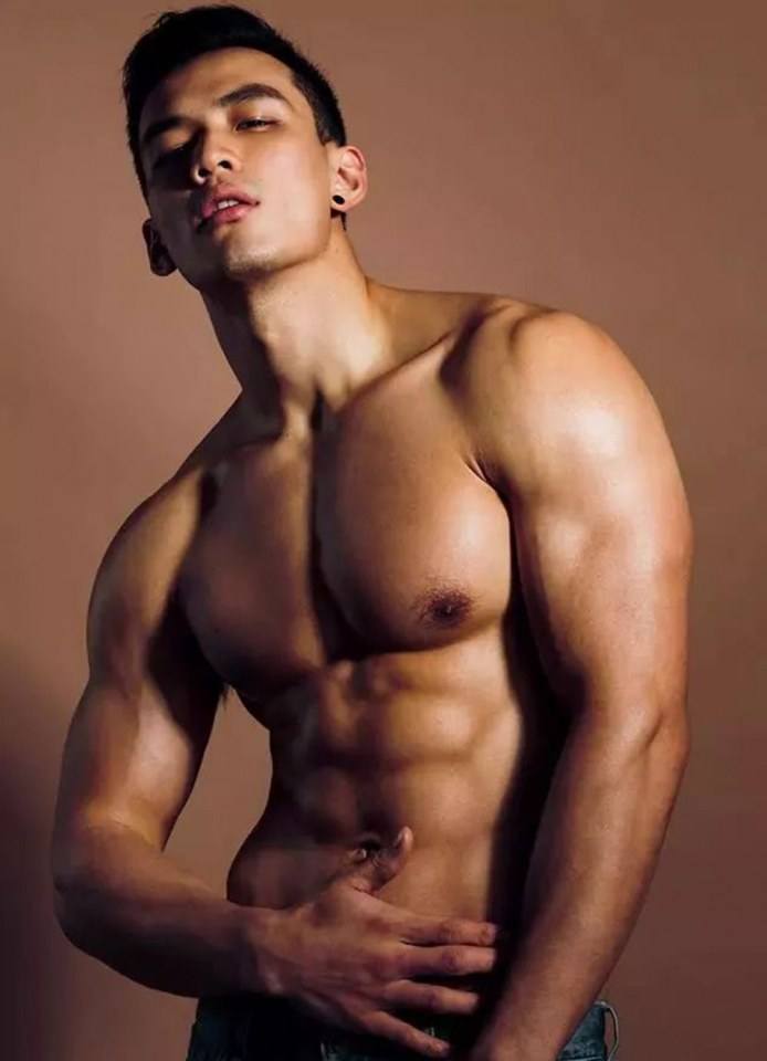 [OMGBoy038][18+] อยากแค่เอาลิ้นแตะลิ้น แตะปลายข้าวหลามของ Alvin Huang  มองรูปเขาแล้วรู้สึกจริงๆ ครับ