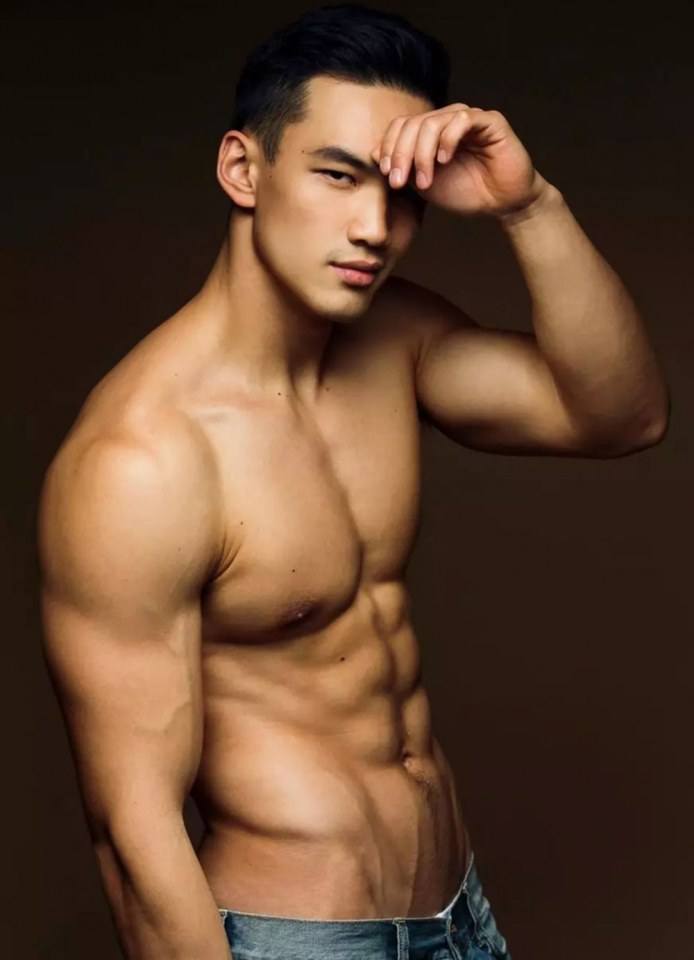 [OMGBoy038][18+] อยากแค่เอาลิ้นแตะลิ้น แตะปลายข้าวหลามของ Alvin Huang  มองรูปเขาแล้วรู้สึกจริงๆ ครับ
